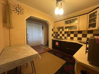 3-комн. кв., 71 м², 1/9 эт.