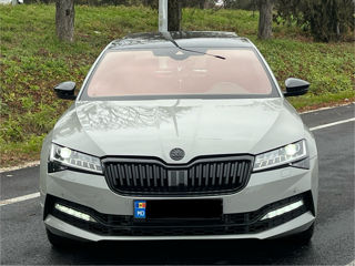 Skoda Superb foto 2