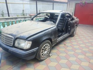 Piese Mercedes-Benz . W 124 . C 180 . S 220 . 190 . foto 6