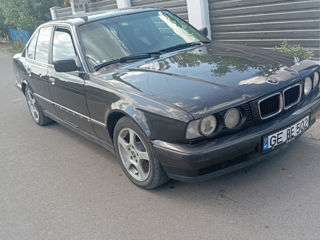 BMW 5 Series foto 6