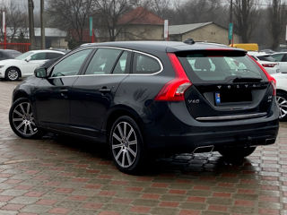 Volvo V60 foto 3