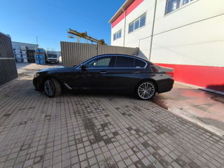 BMW 5 Series foto 3