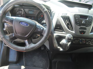 Ford Custom 2014 foto 8