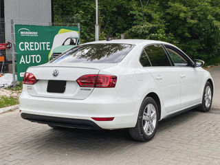 Volkswagen Jetta foto 5