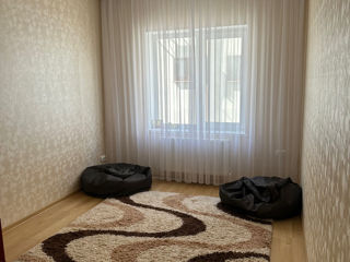 Apartament cu 3 camere, 97 m², Botanica, Chișinău foto 3