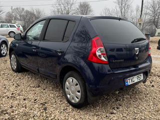 Dacia Sandero foto 2