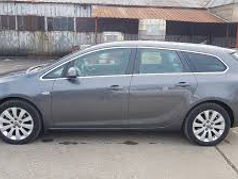 Dezmembram Opel Astra j Opel Astra H foto 1