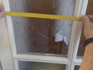 Выезжаю! Замена стекла в деревянной раме Кишинев. Замена стекла в межкомнатных дверях Кишинев.