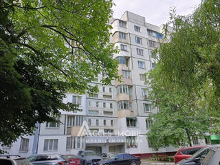 2-х комнатная квартира, 53 м², Центр, Кишинёв