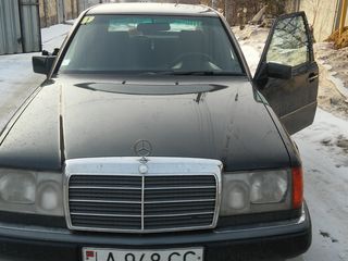 Mercedes Series (W124) foto 4