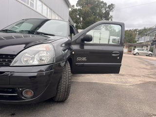 Renault Clio foto 2