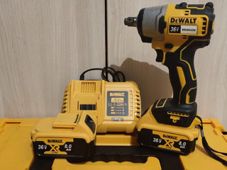 гайковерт  .Dewalt  makita .  аккумулятор 2 шт зарядка 1 шт цена за комплект     1999 lei  доставлю foto 1