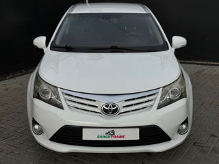 Toyota Avensis foto 2