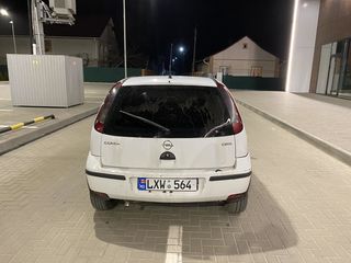 Opel Corsa foto 6