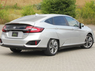 Honda Clarity фото 4