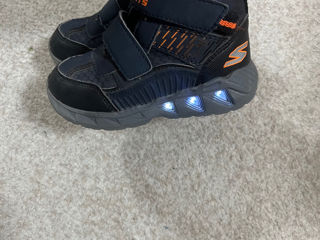 Papuci Skechers S-Lights 300lei.