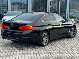 BMW 5 Series foto 4