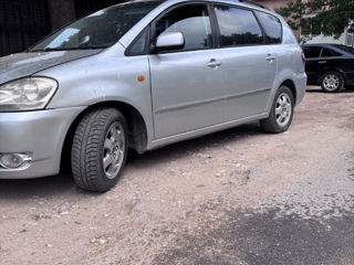 Toyota Avensis Verso, 2004 г.