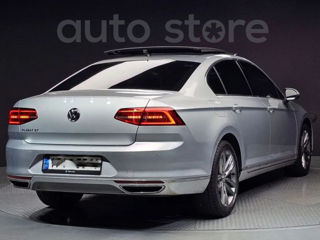 Volkswagen Passat foto 2