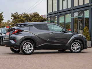 Toyota C-HR foto 2