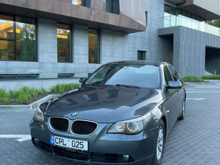 BMW 5 Series foto 1