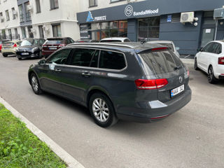 Volkswagen Passat foto 2