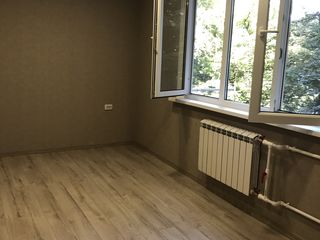 Apartament cu 2 camere, 70 m², Buiucani, Chișinău foto 6