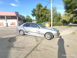 BMW 5 Series foto 4