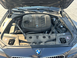 BMW 5 Series foto 10