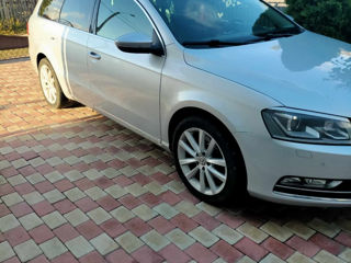 Volkswagen Passat foto 2