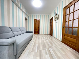 Apartament cu 2 camere, 82 m², Buiucani, Chișinău foto 3