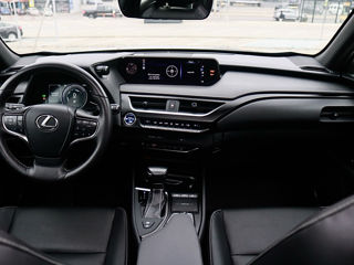 Lexus UX foto 13