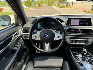 BMW 7 Series foto 8