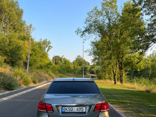 Mercedes E-Class foto 1