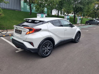 Toyota C-HR foto 3