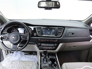 KIA Carnival foto 5