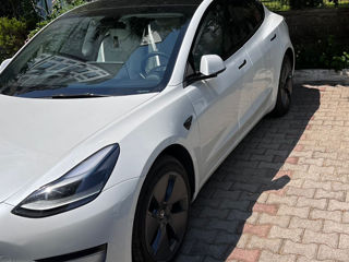 Tesla Model 3 foto 3