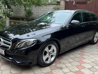 Mercedes E-Class foto 2