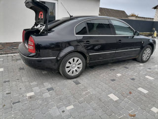 Skoda Superb foto 2