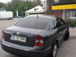 Volkswagen Passat foto 3