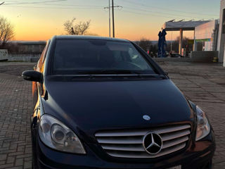 Mercedes B-Class foto 3