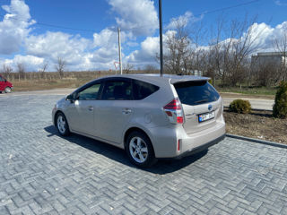 Toyota Prius + foto 4