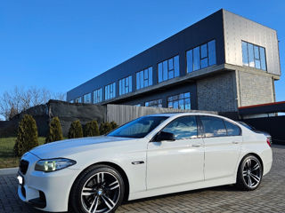 BMW 5 Series foto 12