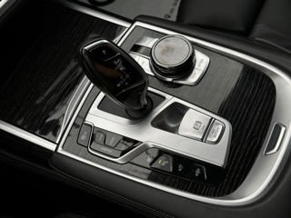 BMW 7 Series foto 14