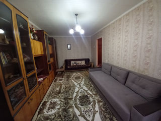 Apartament cu 2 camere, 48 m², Botanica, Chișinău foto 2