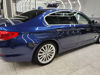 BMW 5 Series foto 4