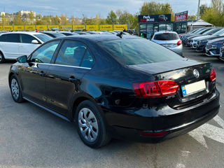 Volkswagen Jetta foto 5