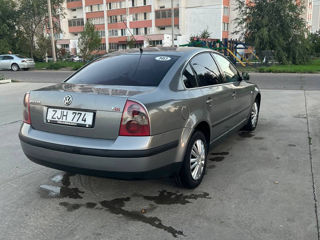 Volkswagen Passat foto 2