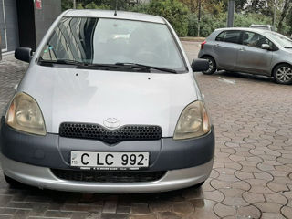 Toyota Yaris foto 1