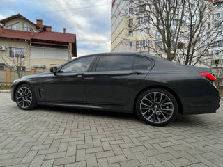 BMW 7 Series foto 4